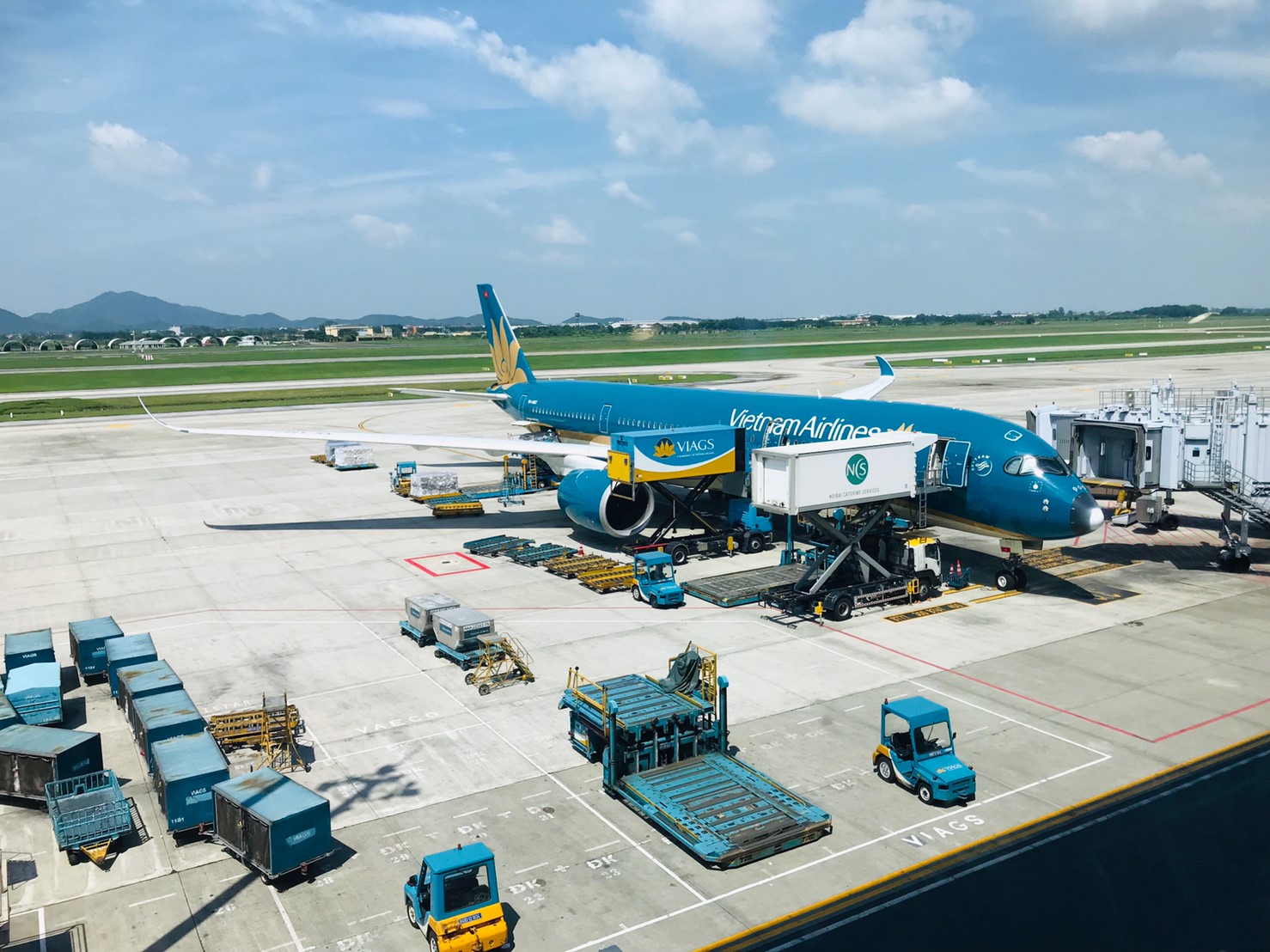 ハノイ経由でバンコクへ ベトナム航空のサービス 評判は サービスの質は東南アジア 飛行機旅行のゼミナール